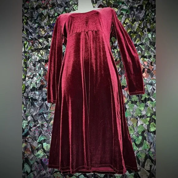 Tiana B. | Dresses | Sale9s Vintage Gothic Deep Blood Red Velvet Dress  Bnwot | Poshmark